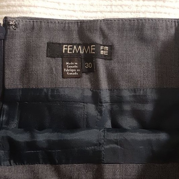 NWOT MADE IN CANADA | Femme de Carriere High Waisted Skirt - XS - Picture 4 of 12